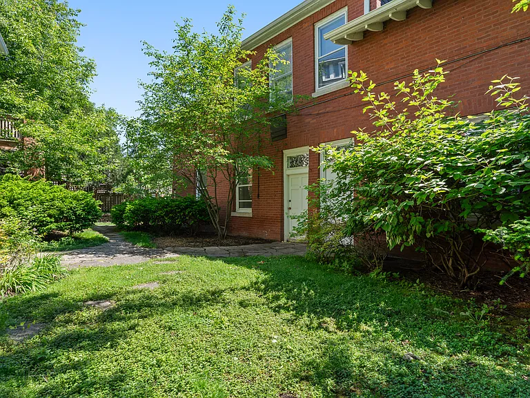 1235 Ridge Ave — Photo 2