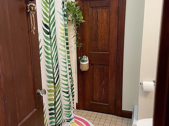 4th image of 54 Burlington St #54