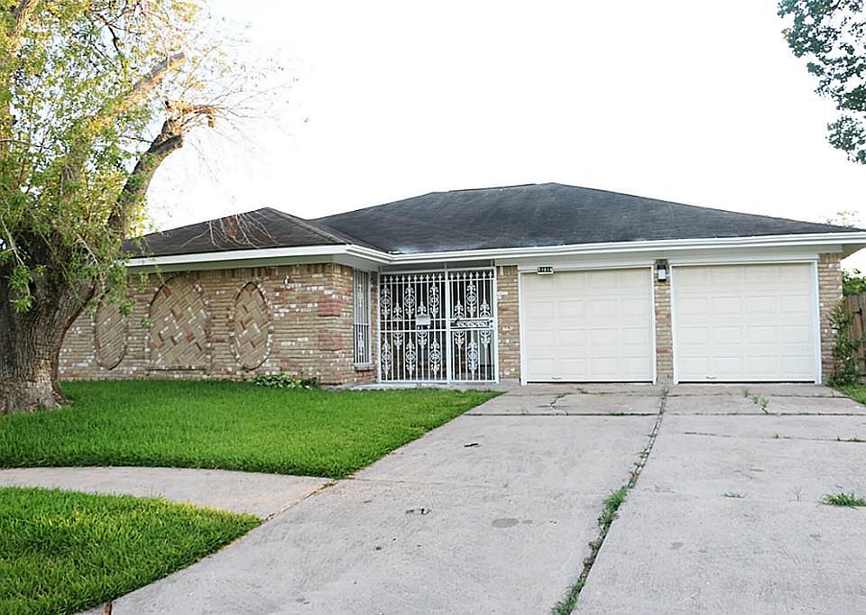 1st image of 11814 S Marianne Cir