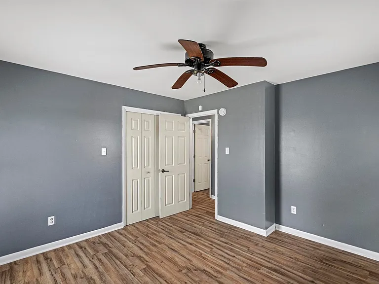75 Vandergrift Dr — Photo 15