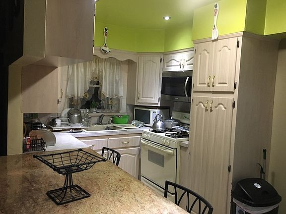 3rd image of 2046 E 54th St