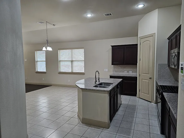 4012 Eaton Park Dr — Photo 6