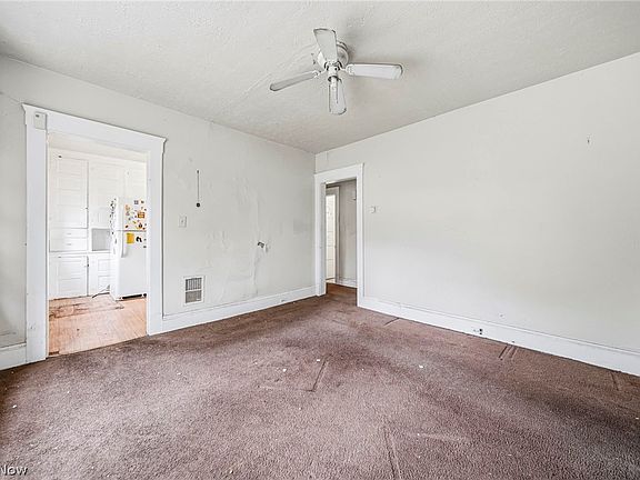 8th image of 10022 Adams Ave