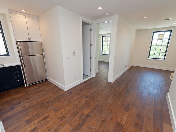 2nd image of 2522 14th St #2R