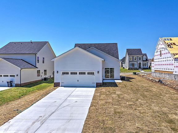 3rd image of 705 Ravensdown Dr Lot 101