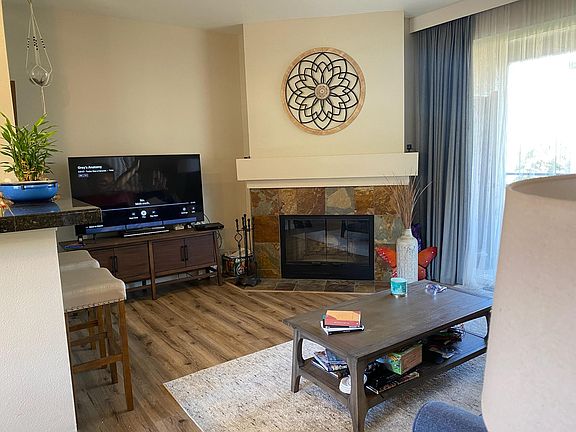 4th image of 2220 Camino De La Reina Unit 5312