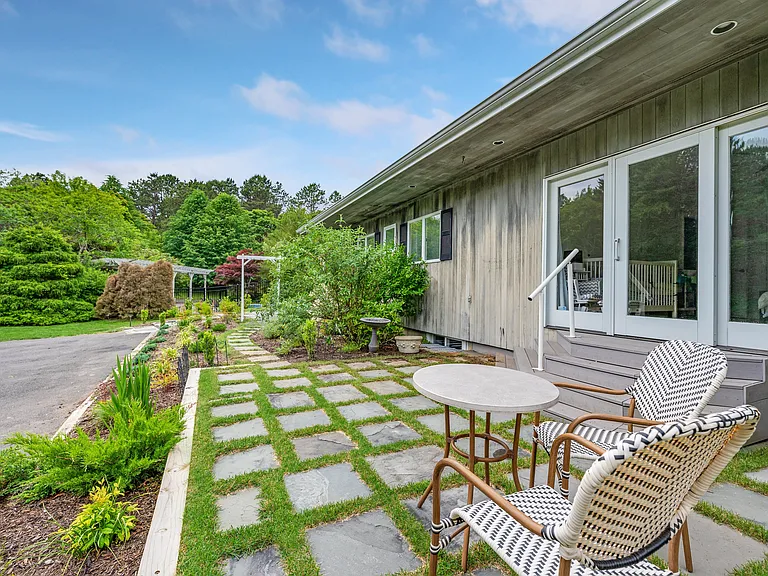 83 Porter Rd — Photo 23