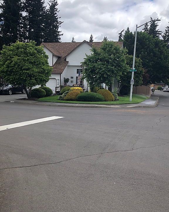 2nd image of 14404 NE 31st St