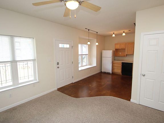 4th image of 2700 E 10th St APT 1