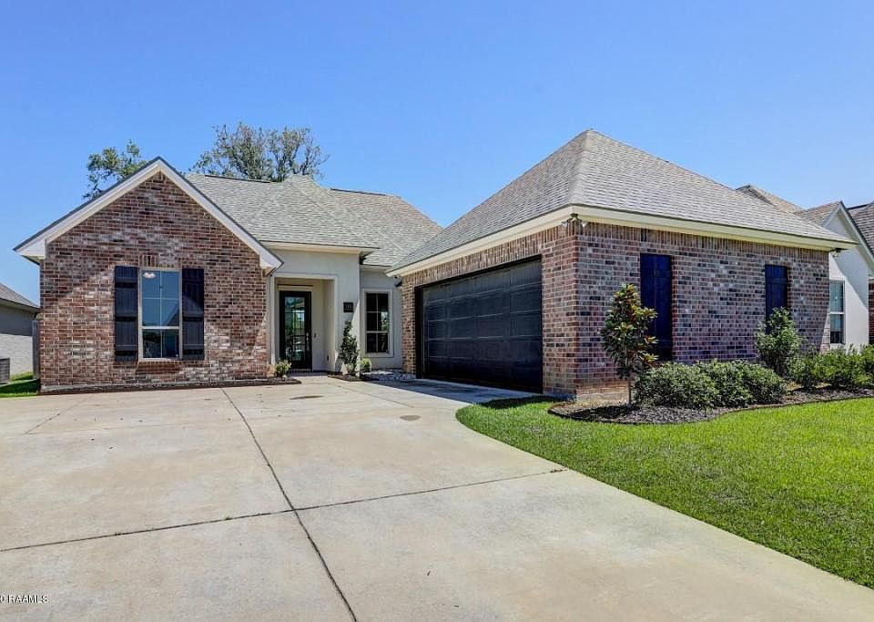 1st image of 115 Olivewood Dr