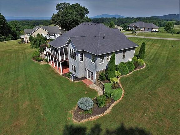 2nd image of 163 Oak Meadows Dr