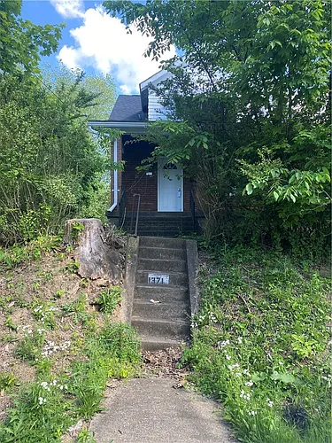 1371 Crucible St Photo 1