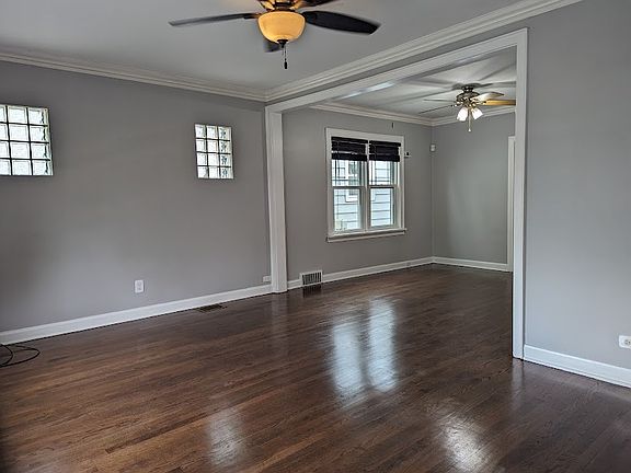 2nd image of 5330 N Oak Park Ave