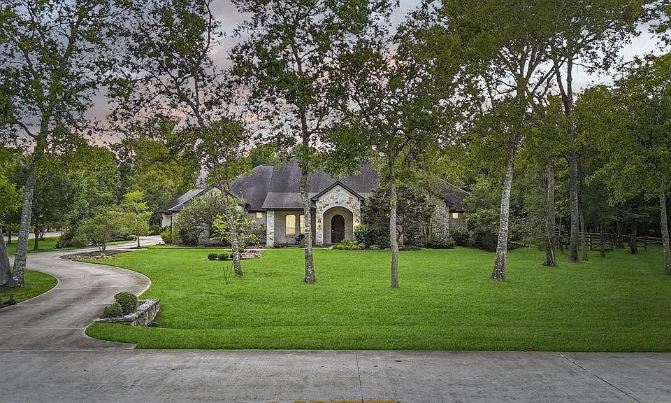 1st image of 2818 Forest View