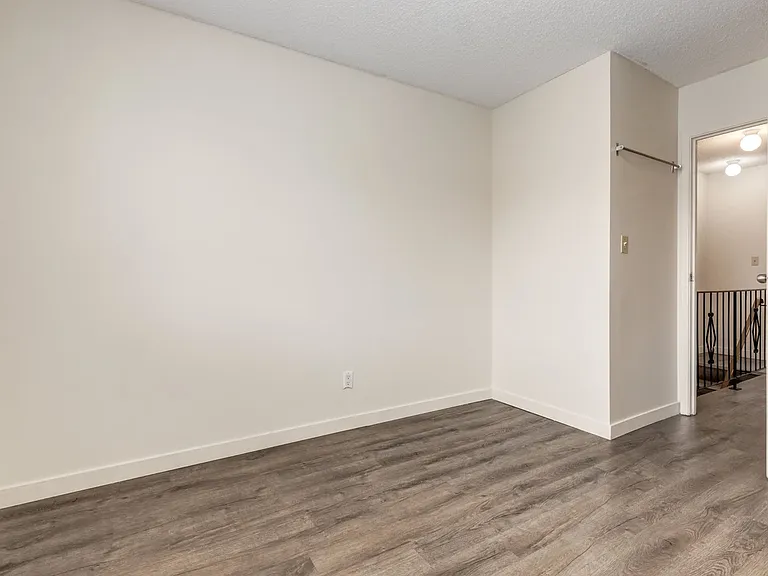 550 Rundlehorn Cir NE — Photo 14