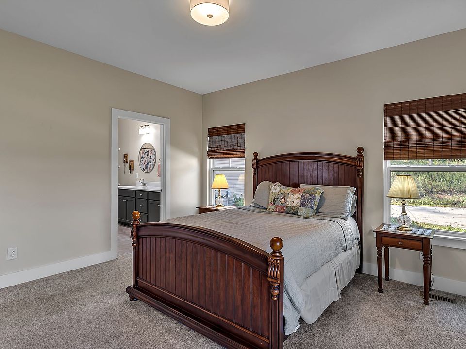 10th image of 2770 E Sheepneck Rd