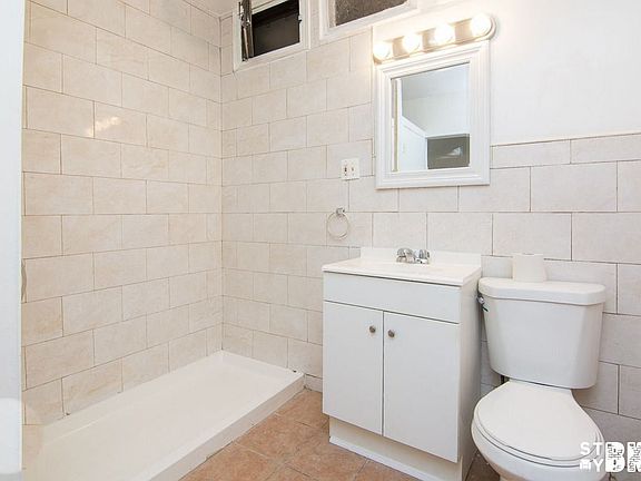 4th image of 15 Irving Pl #1