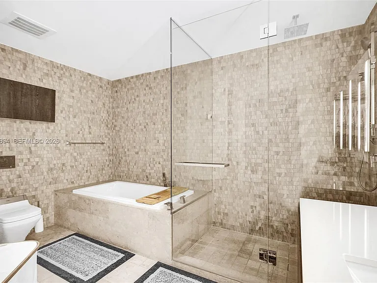88 SW 7th St #2210 — Photo 12