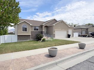 3038 N 3325th Mdw W, Ogden, UT 84404