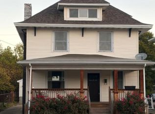 1637 W Main St, Peoria, IL 61606