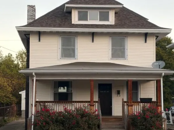 1637 W Main St, Peoria, IL 61606