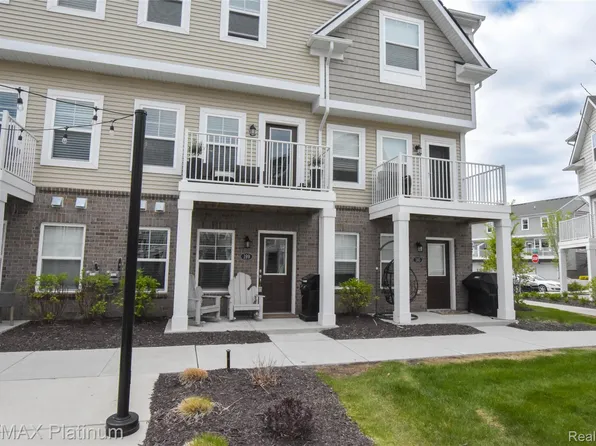 199 Katie Ln, Brighton, MI 48116