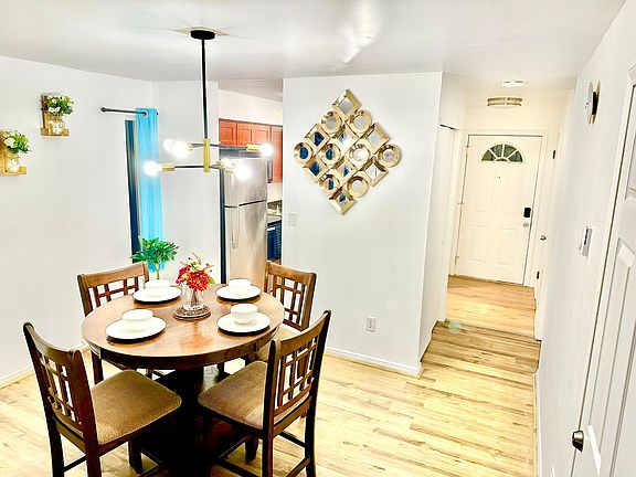 4th image of 5312 188th St SW APT D
