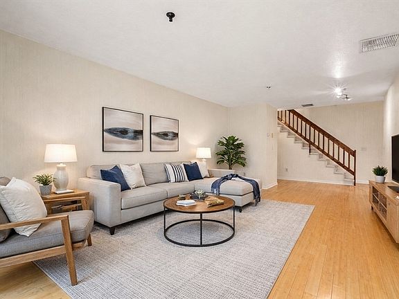 4th image of 70 W Meadow Rd APT 20