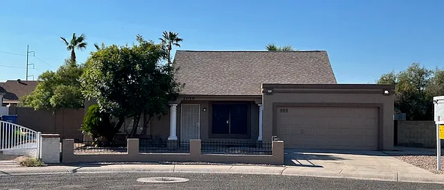 1059 E Sequoia Dr — Photo 3