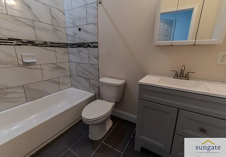 2340 W Fayette St — Photo 10