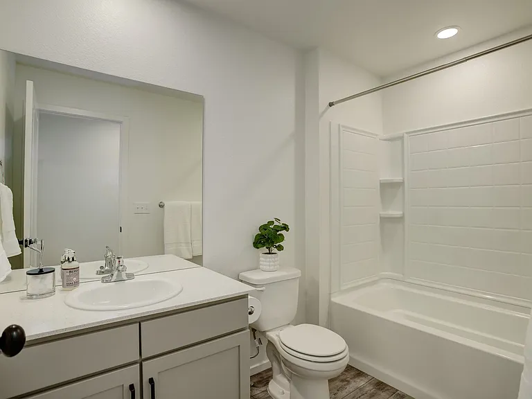 Upstairs Hall Bathroom