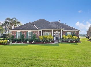 3613 Lake Providence Dr, Harvey, LA 70058