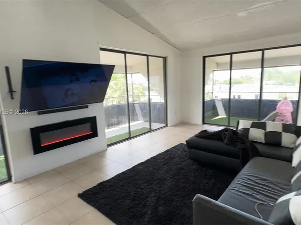 16220 NW 2nd Ave APT 513, Miami, FL 33169
