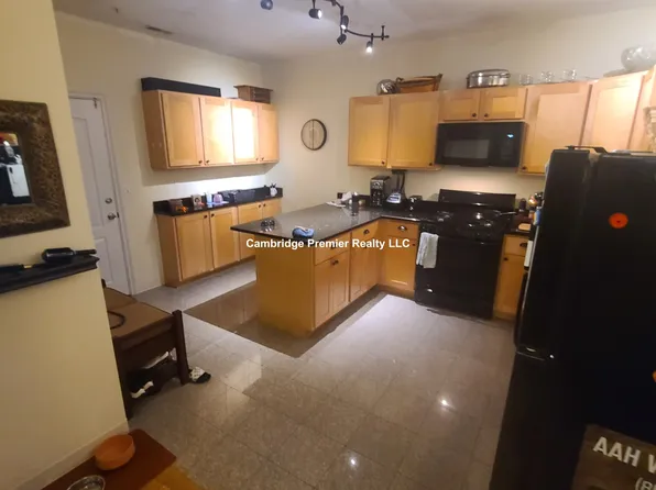 22 Bow St, Somerville, MA