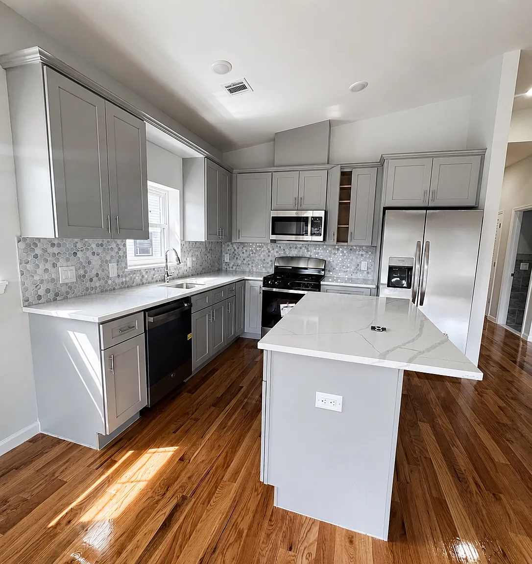 3 bed, $3,800 — Photo 4