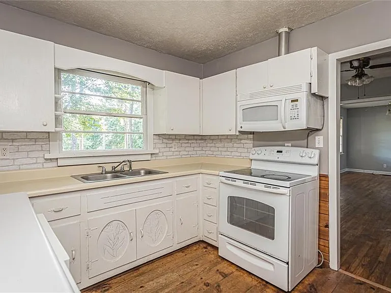 850 Red Barn Rd — Photo 15