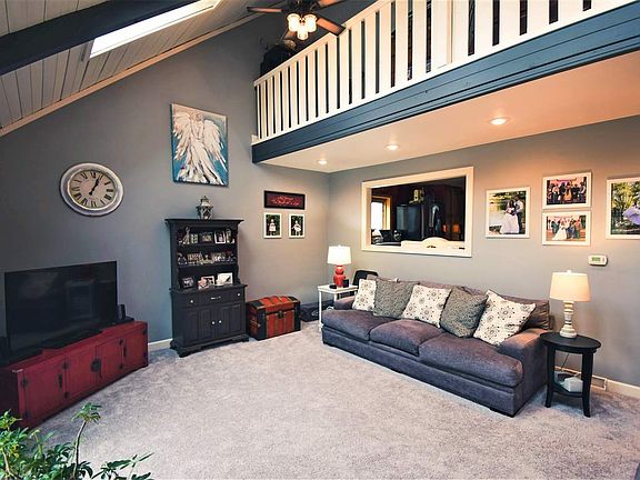 3rd image of 10107 Balsam Dr