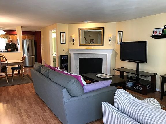 5th image of 47 Whittier Meadows Dr