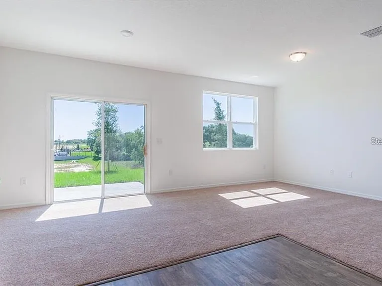 342 Madison Dr — Photo 2