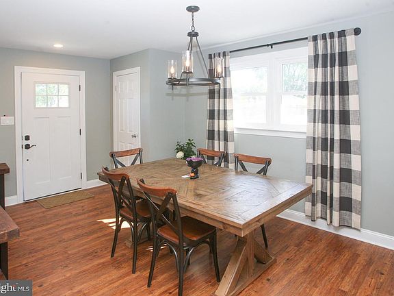 4th image of 1802 Northcrest Dr