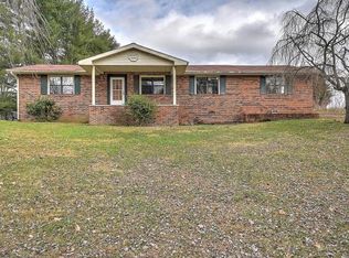 957 Petersburg Rd, Rogersville, TN 37857
