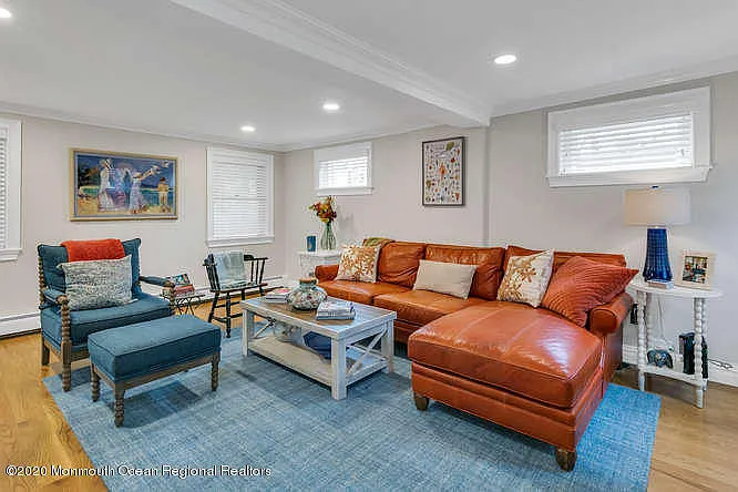 519 Saint Clair Ave — Photo 5