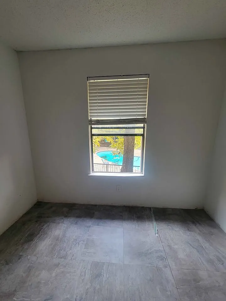 2 bed, 725 sqft, $945 — Photo 4