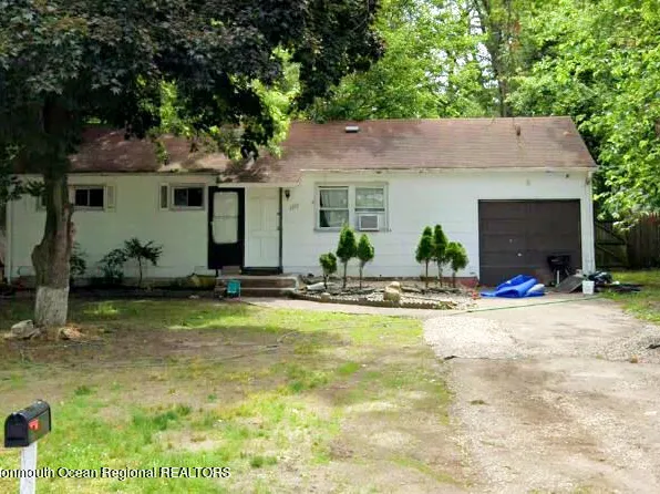 1313 Jeffrey Street, Lakewood, NJ 08701