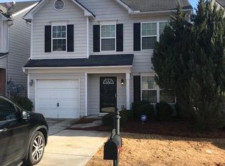 9490 Lakeview Rd, Union City, GA 30291