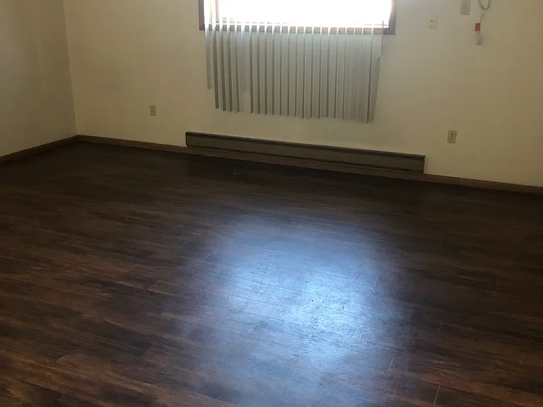 1017 N Summit Ave #1 — Photo 3