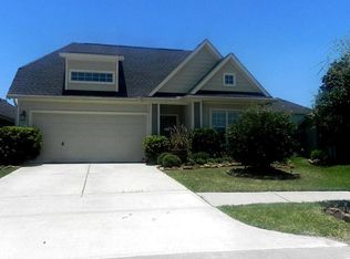 15851 Scenic Water Dr, Houston, TX 77044