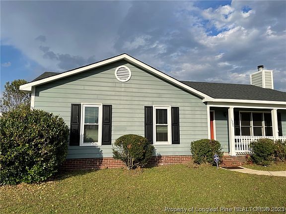 3rd image of 1560 Calabash Dr
