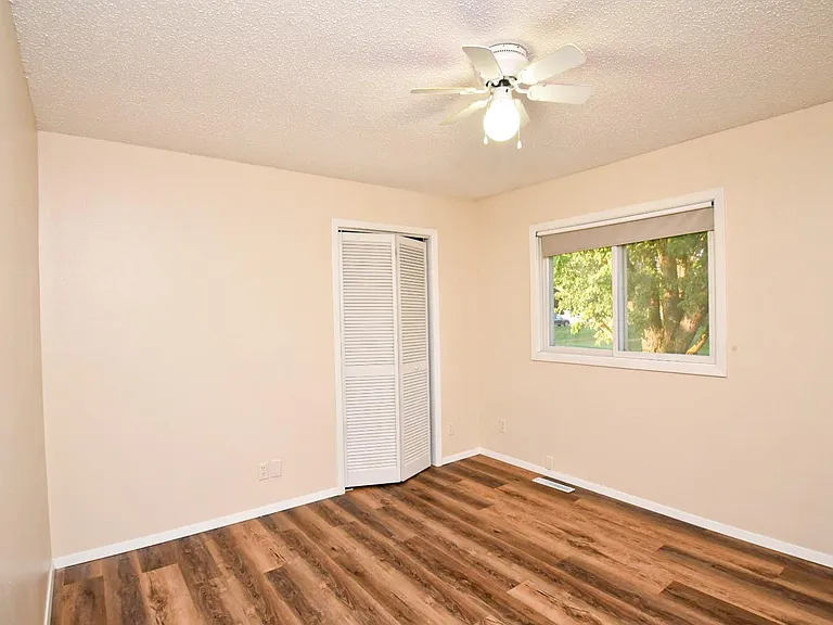 2501 Thomas Ct — Photo 17