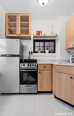 Sold by Mirador Real Estate | media 10